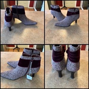 Nwt adorable predictions booties
